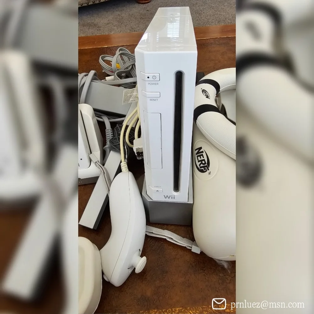 Nintendo Wii Model RVL-001 Bundle